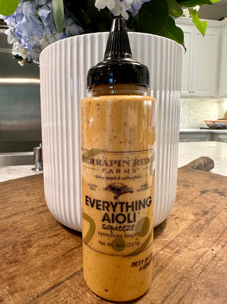 Everything Aioli Squeeze Garnishing Sauce